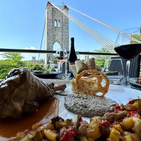 Hotel Logis Restaurant Bellevue